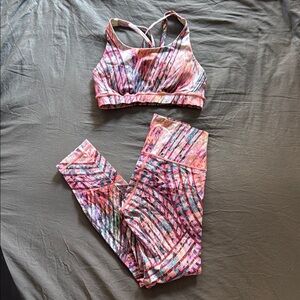 Lululemon limited edition Sports Bra and Leggings Set